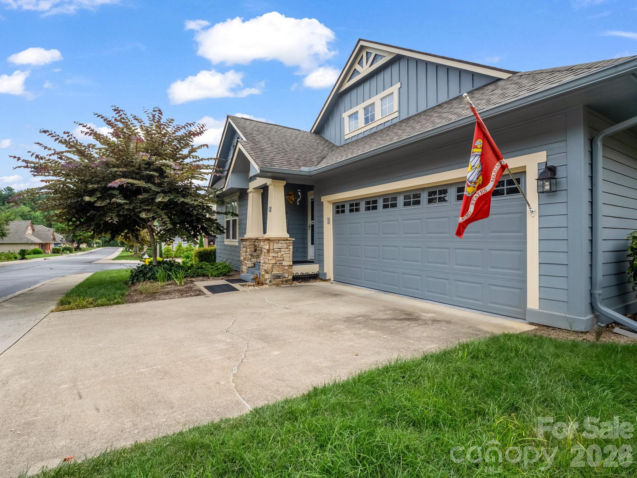 27 Gray Wolf Lane Hendersonville NC 28792