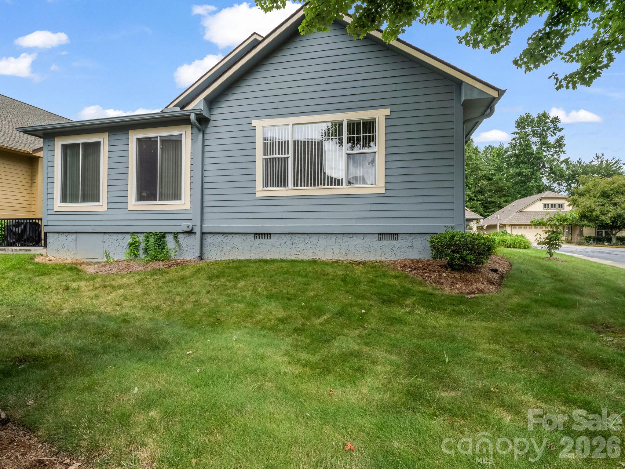 27 Gray Wolf Lane Hendersonville NC 28792