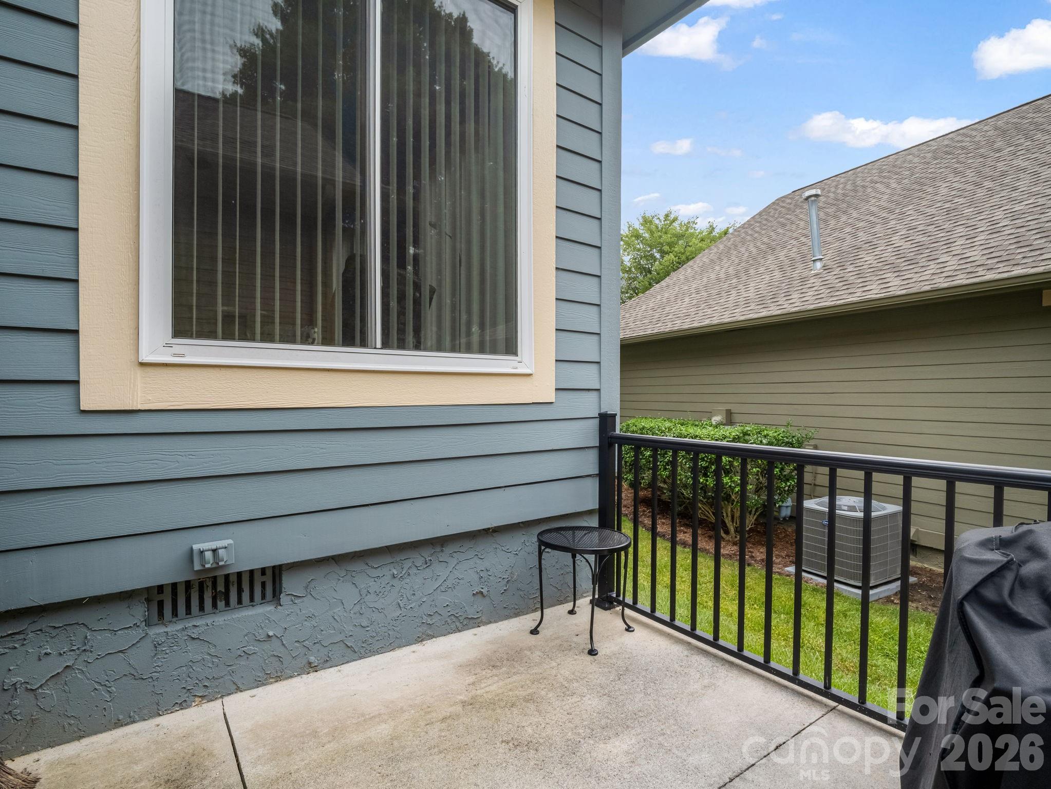 27 Gray Wolf Lane Hendersonville NC 28792