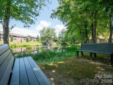 27 Gray Wolf Lane Hendersonville NC 28792