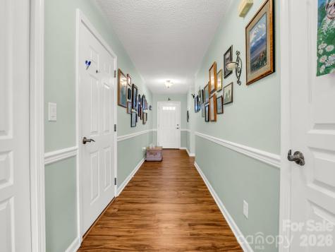 27 Gray Wolf Lane Hendersonville NC 28792
