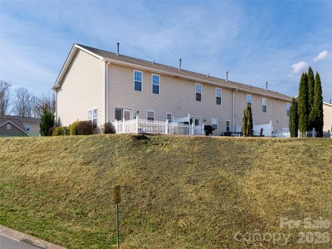 93 Sunny Meadows Boulevard Arden NC 28704