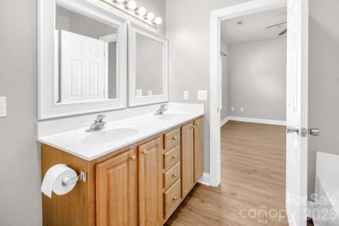 21232 Hickory Street Cornelius NC 28031
