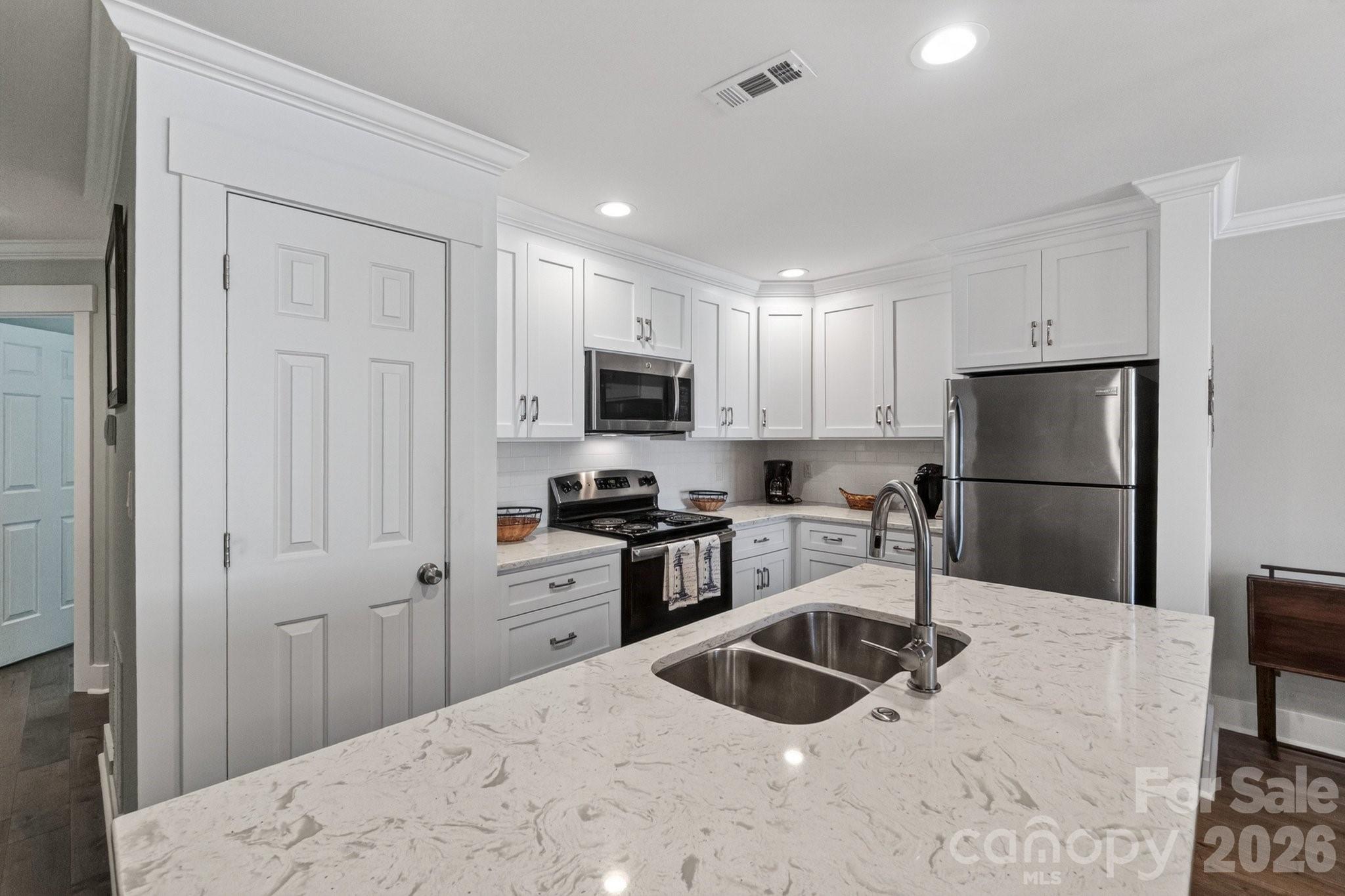 605 Portside Drive Davidson NC 28036