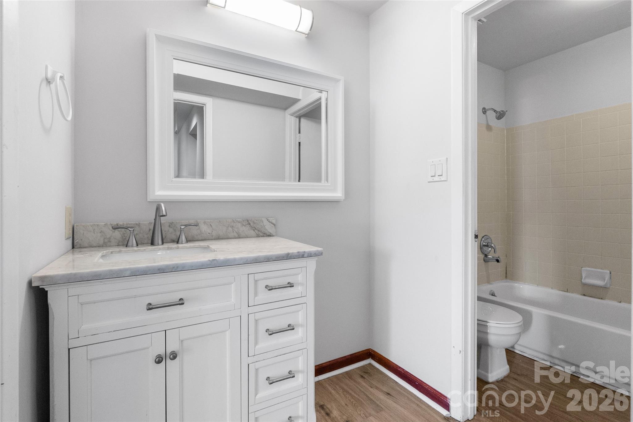 5016 Sardis Road Charlotte NC 28270