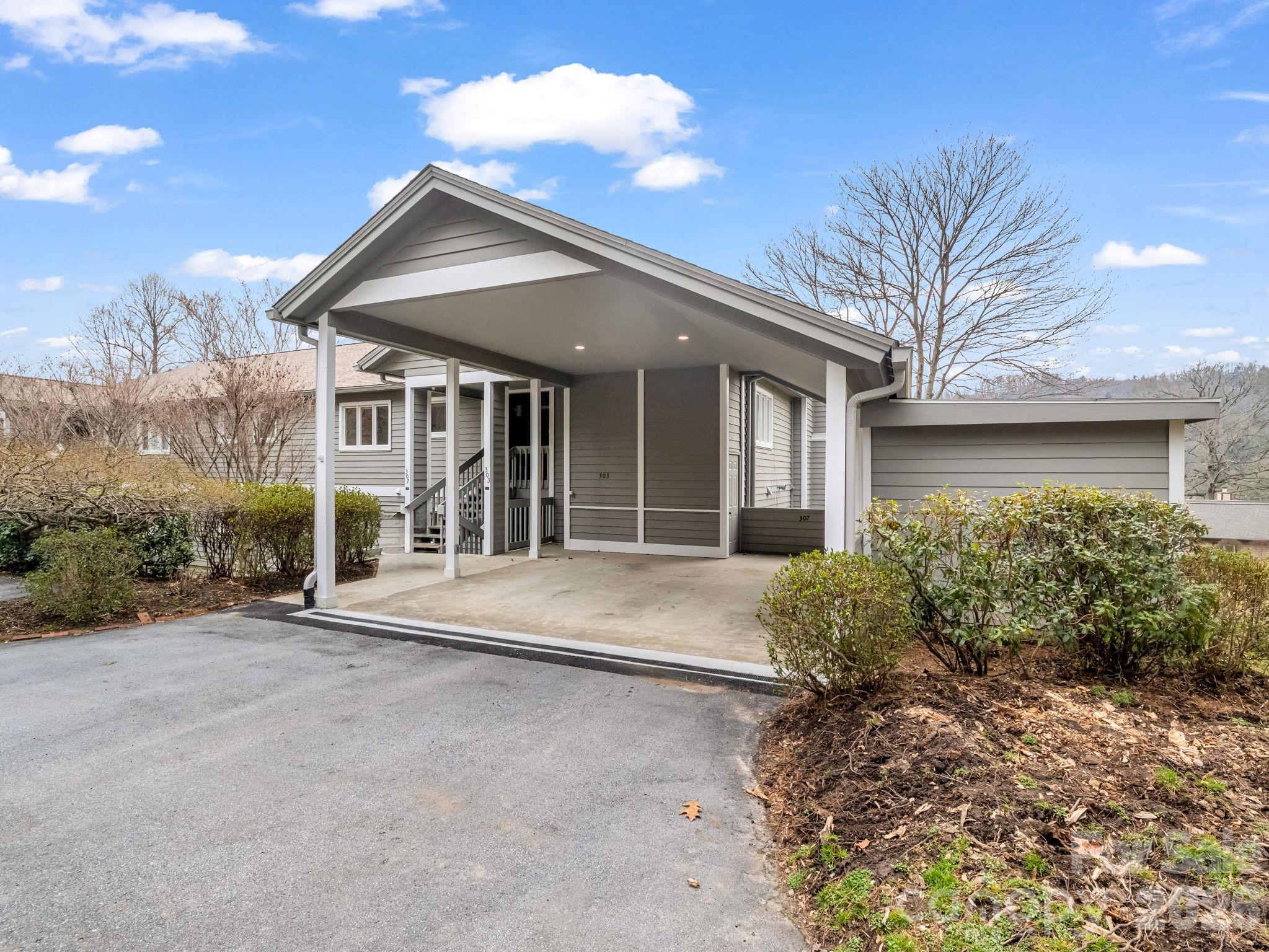 303 Golfside Drive Flat Rock NC 28731