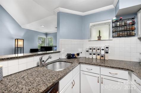 2510 Cranbrook Lane Charlotte NC 28207