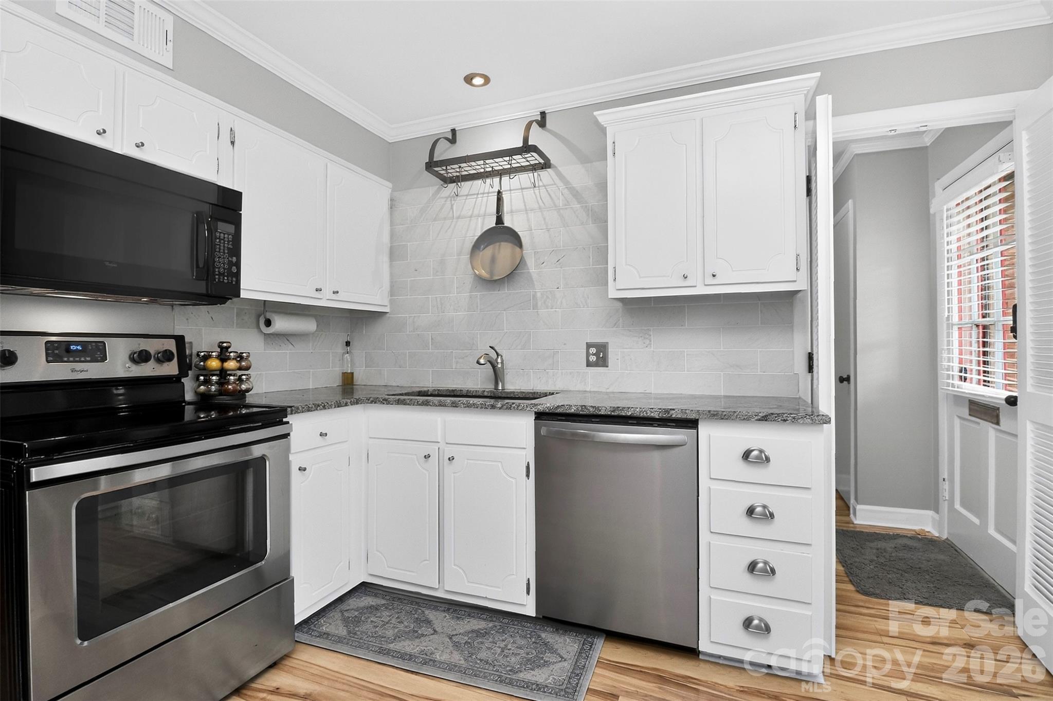 4611 Hedgemore Drive Charlotte NC 28209
