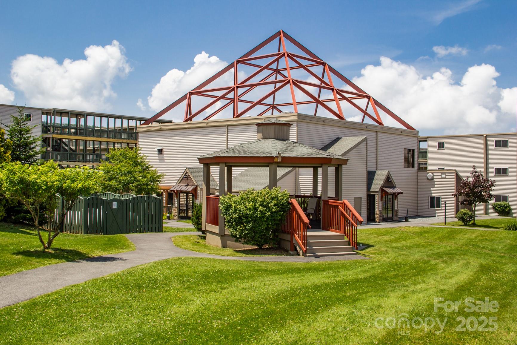 301 Pinnacle Inn Road Beech Mountain NC 28604