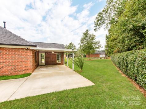 2207 Windsor Woods Drive Gastonia NC 28054