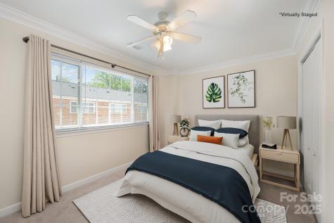 1218 Green Oaks Lane Charlotte NC 28205