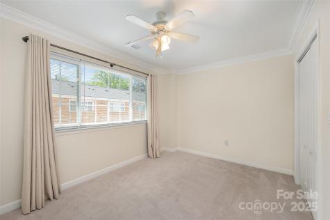 1218 Green Oaks Lane Charlotte NC 28205