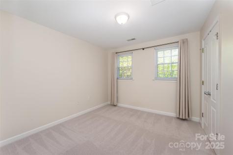 1218 Green Oaks Lane Charlotte NC 28205
