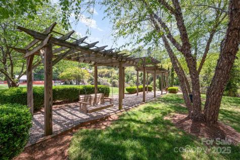 1218 Green Oaks Lane Charlotte NC 28205