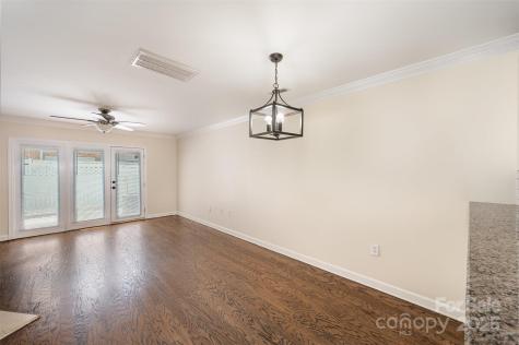 1218 Green Oaks Lane Charlotte NC 28205