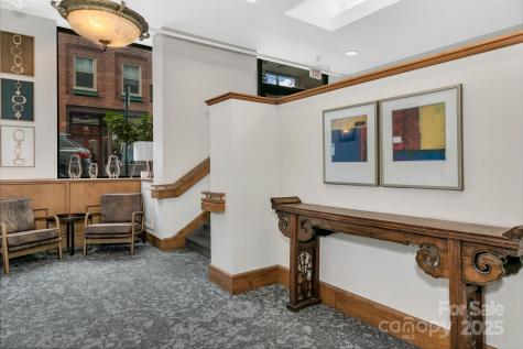59 College Street Asheville NC 28801