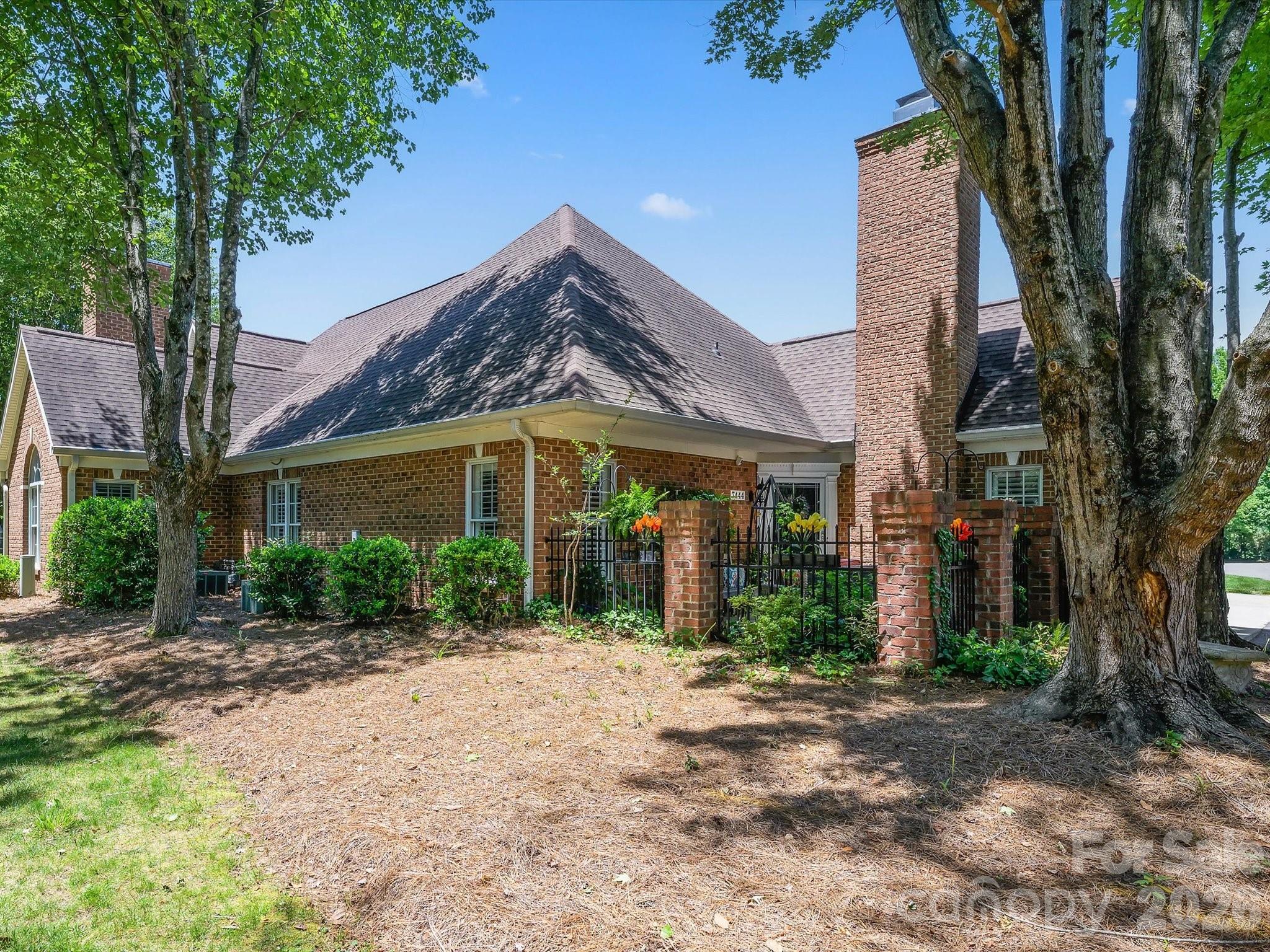 7444 Hurstbourne Green Drive Charlotte NC 28277