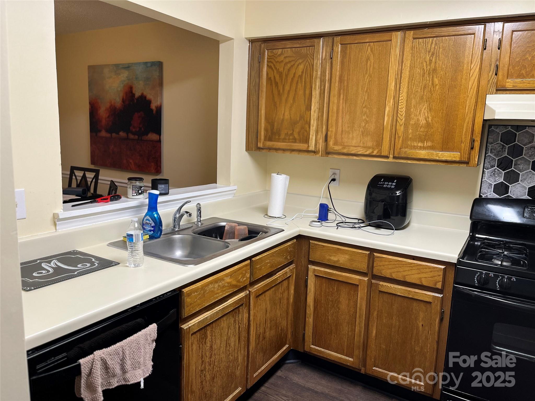 6011 Treetop Court Charlotte NC 28212