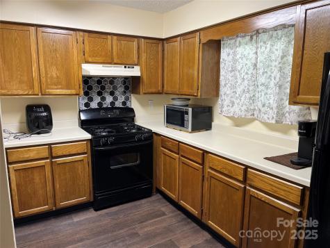 6011 Treetop Court Charlotte NC 28212