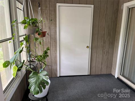6011 Treetop Court Charlotte NC 28212
