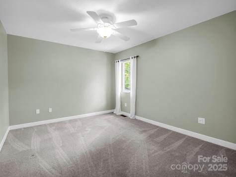 89 Victoria Park Drive Hendersonville NC 28792