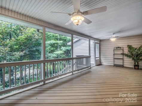 89 Victoria Park Drive Hendersonville NC 28792