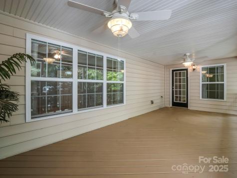 89 Victoria Park Drive Hendersonville NC 28792