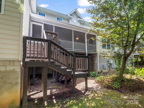 89 Victoria Park Drive Hendersonville NC 28792