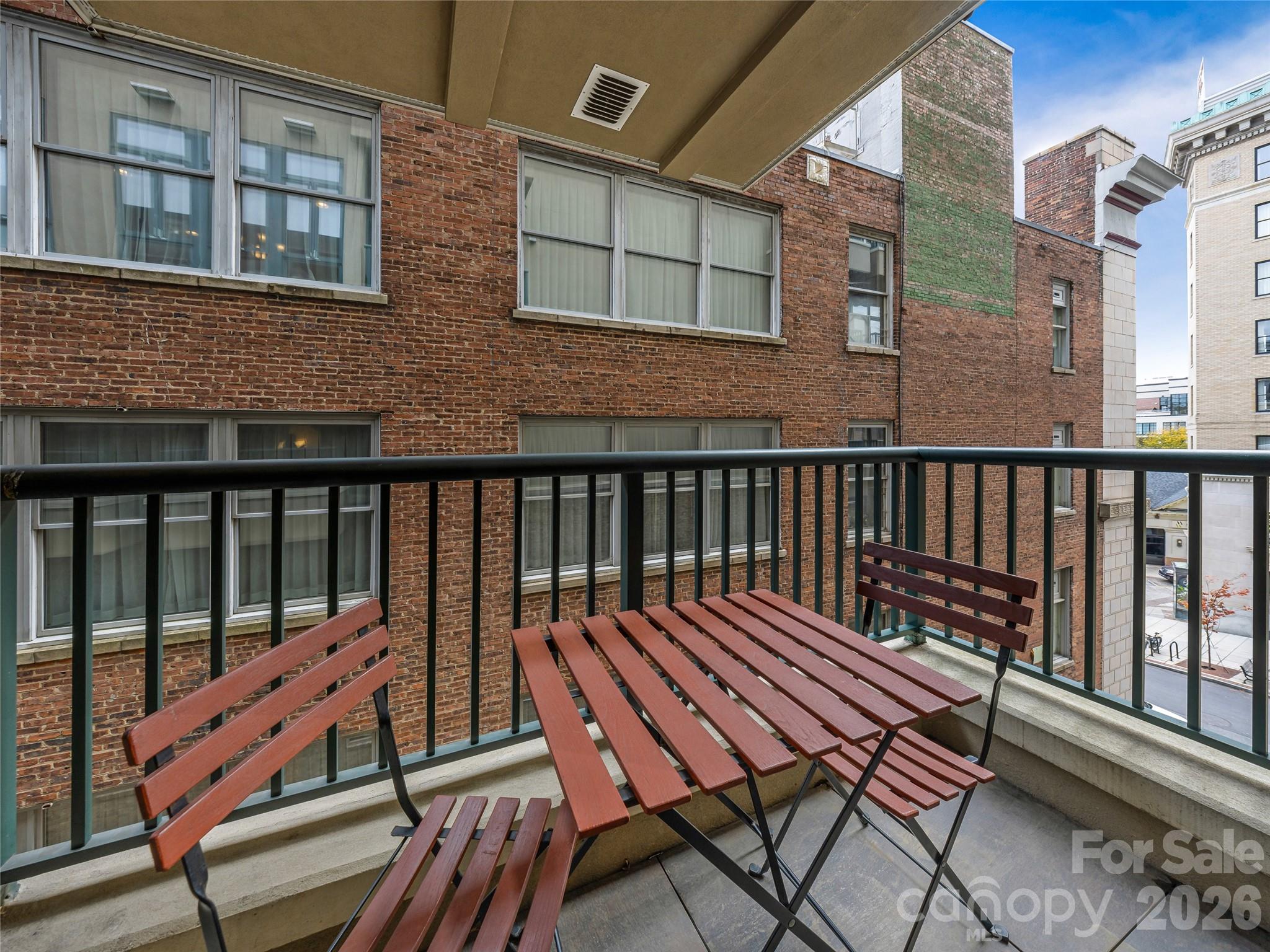 21 Battery Park Avenue Asheville NC 28801