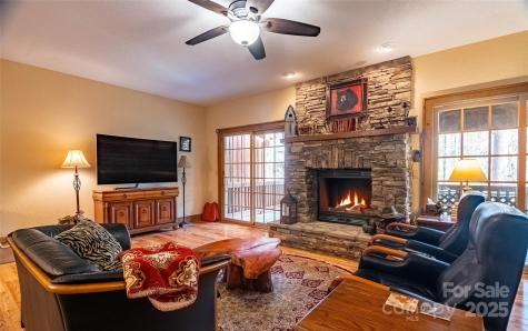 620 Sapphire Valley Road Cashiers NC 28717