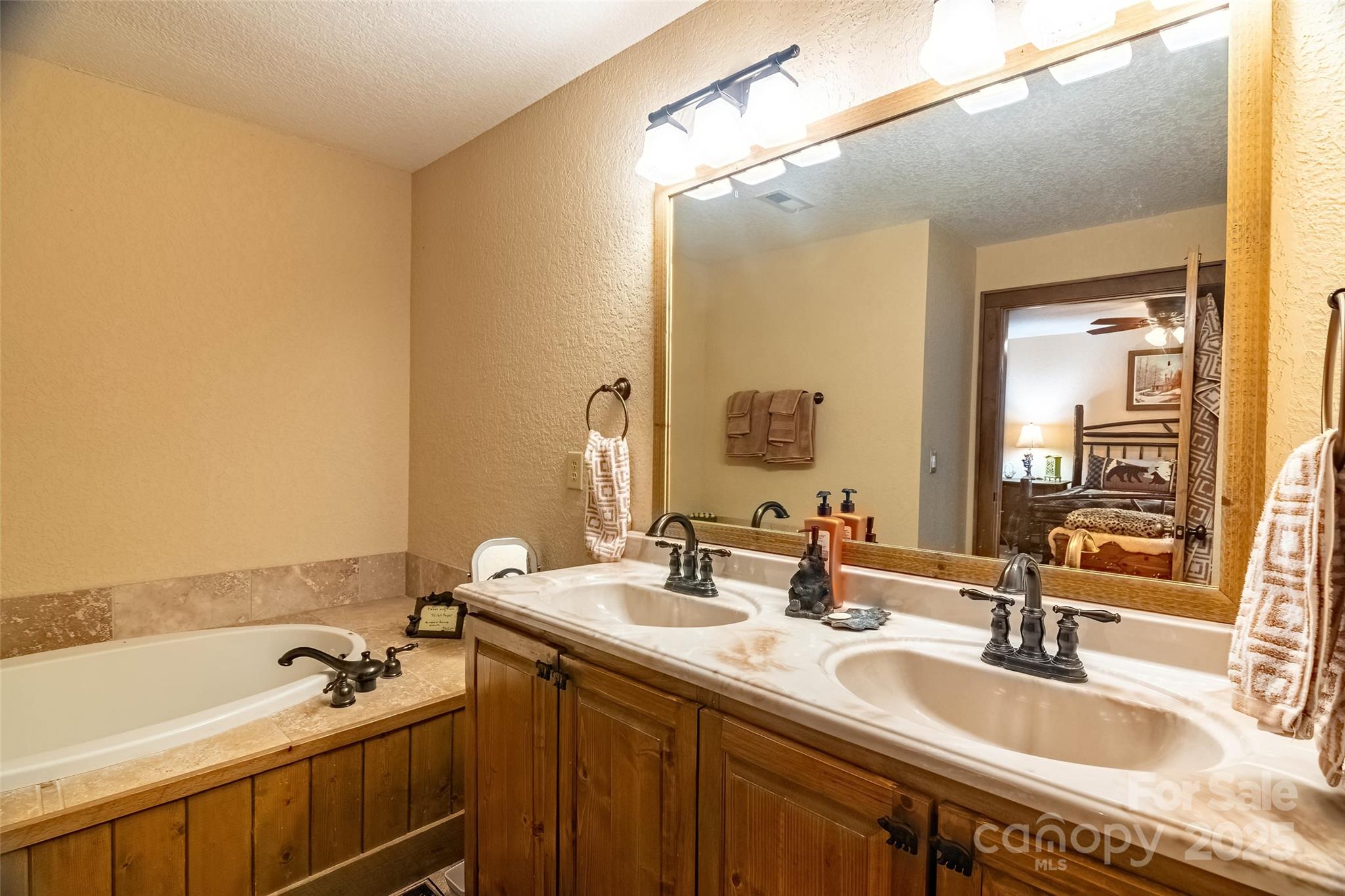 620 Sapphire Valley Road Cashiers NC 28717