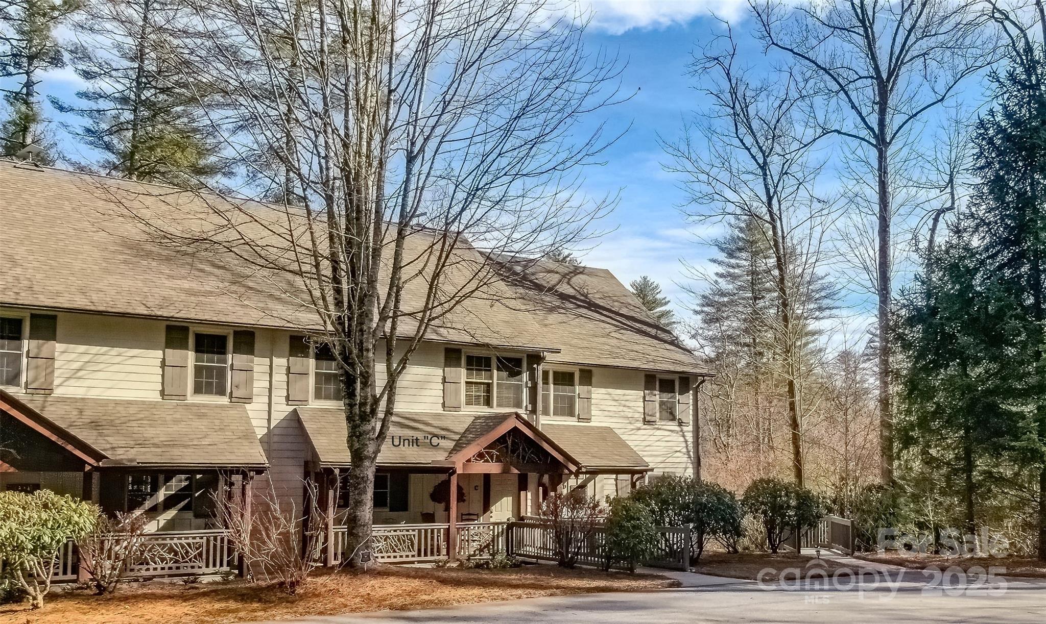 620 Sapphire Valley Road Cashiers NC 28717