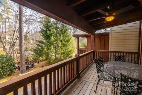 620 Sapphire Valley Road Cashiers NC 28717