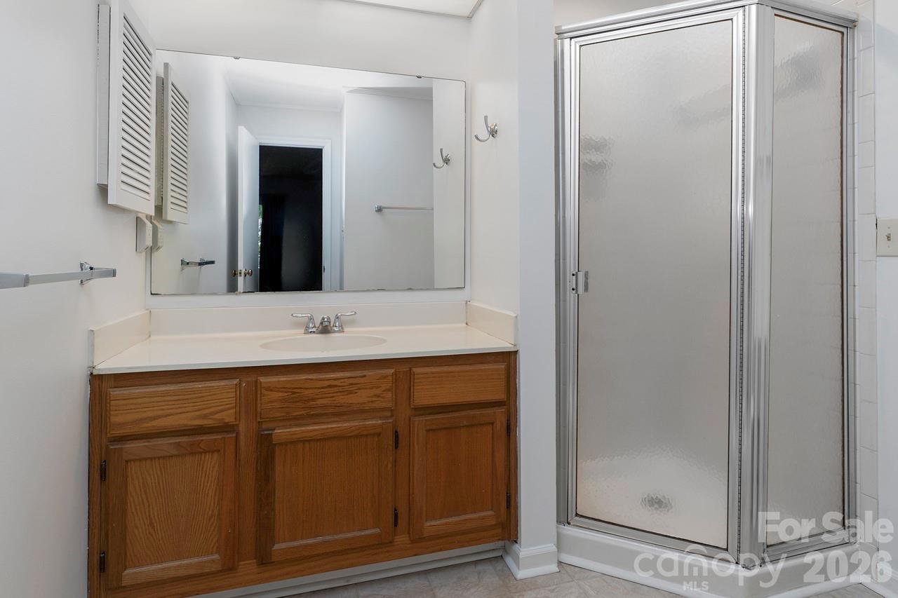 2536 Stradbrook Drive Charlotte NC 28210