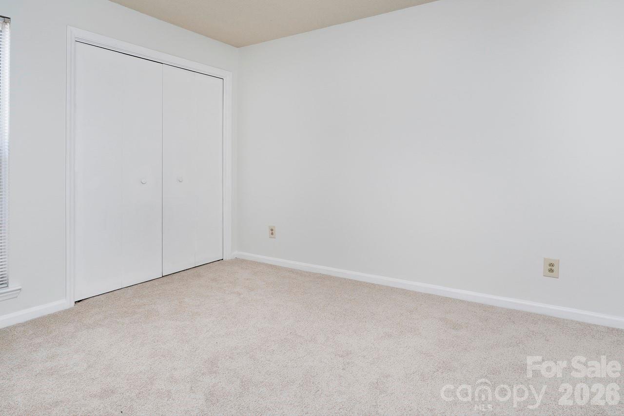 2536 Stradbrook Drive Charlotte NC 28210