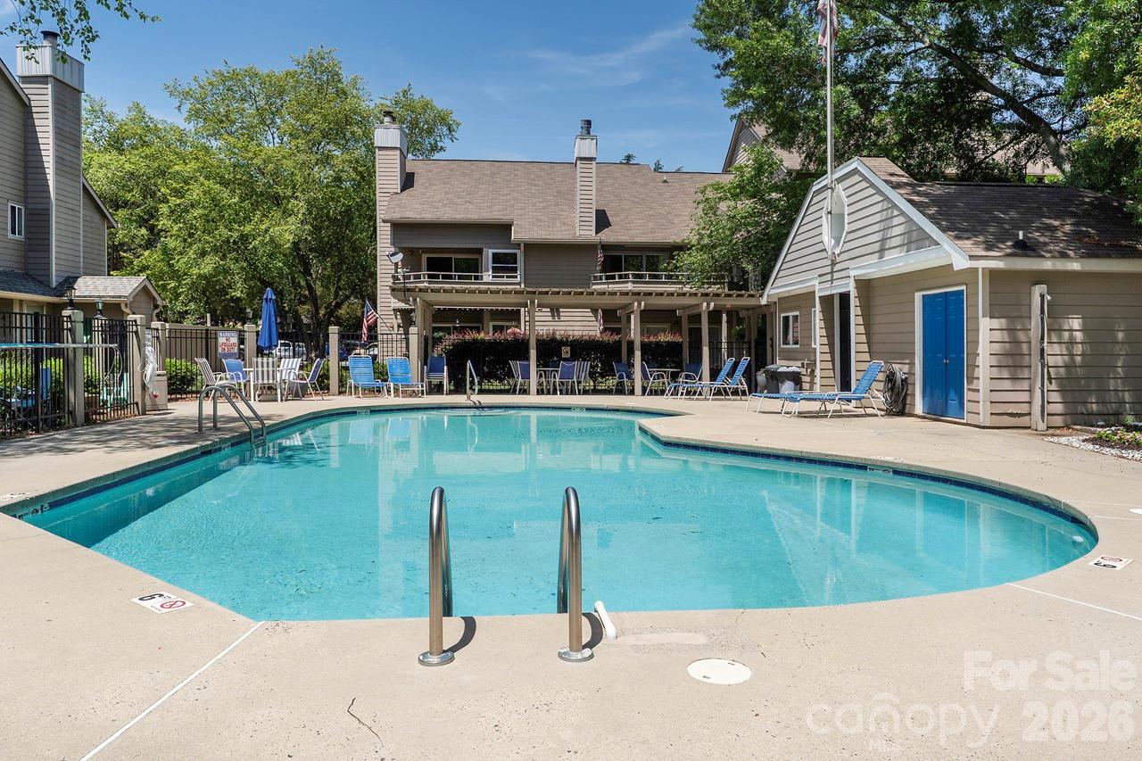 2536 Stradbrook Drive Charlotte NC 28210