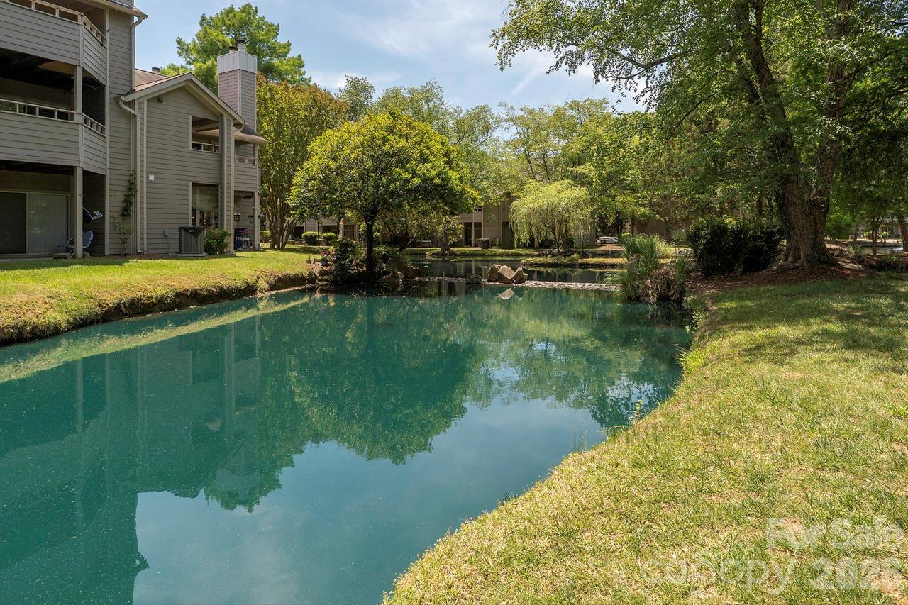 2536 Stradbrook Drive Charlotte NC 28210