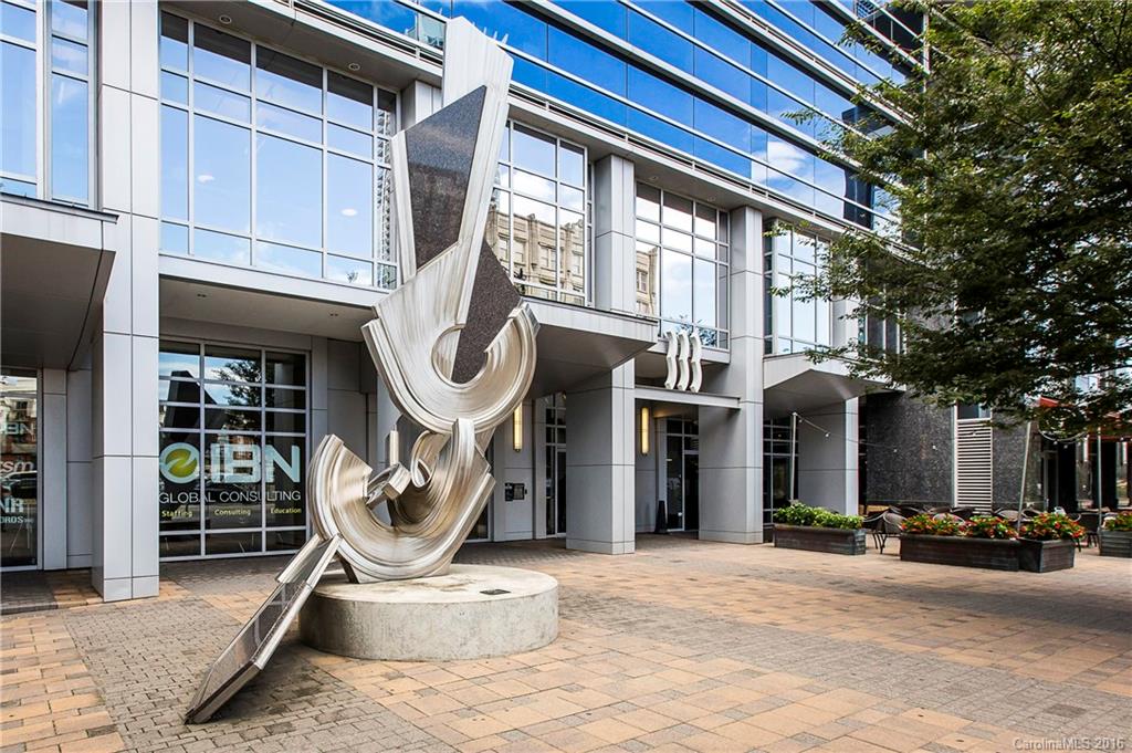 333 W Trade Street Charlotte NC 28202