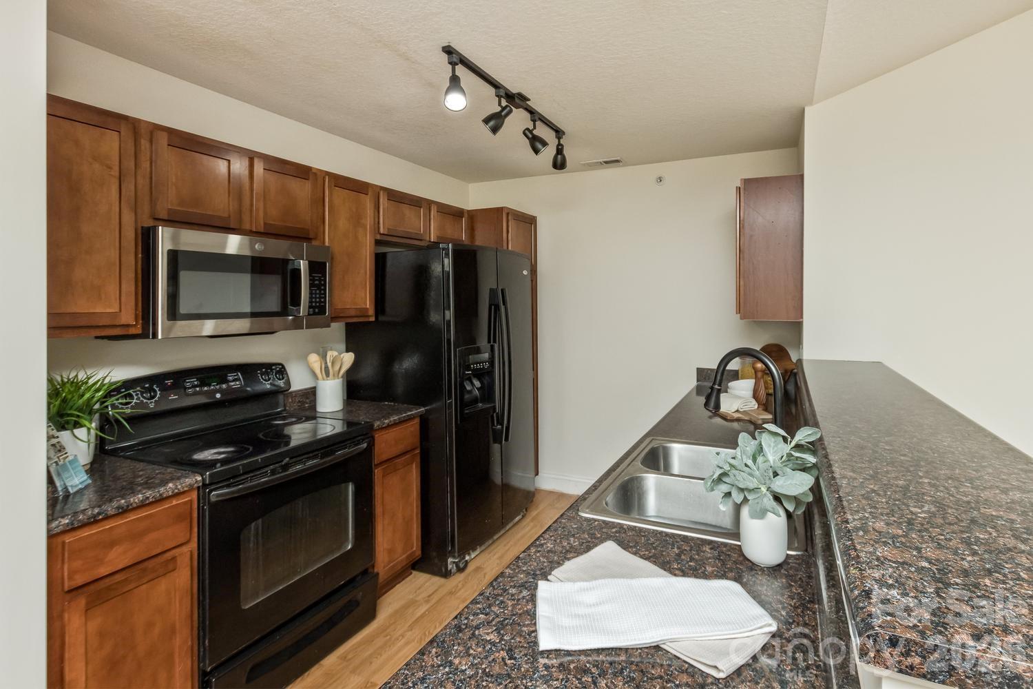 123 Foxden Drive Fletcher NC 28732