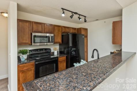 123 Foxden Drive Fletcher NC 28732