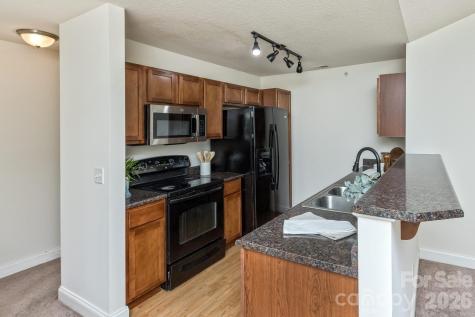 123 Foxden Drive Fletcher NC 28732