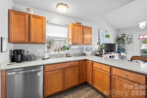 50 Farington Circle Fletcher NC 28732