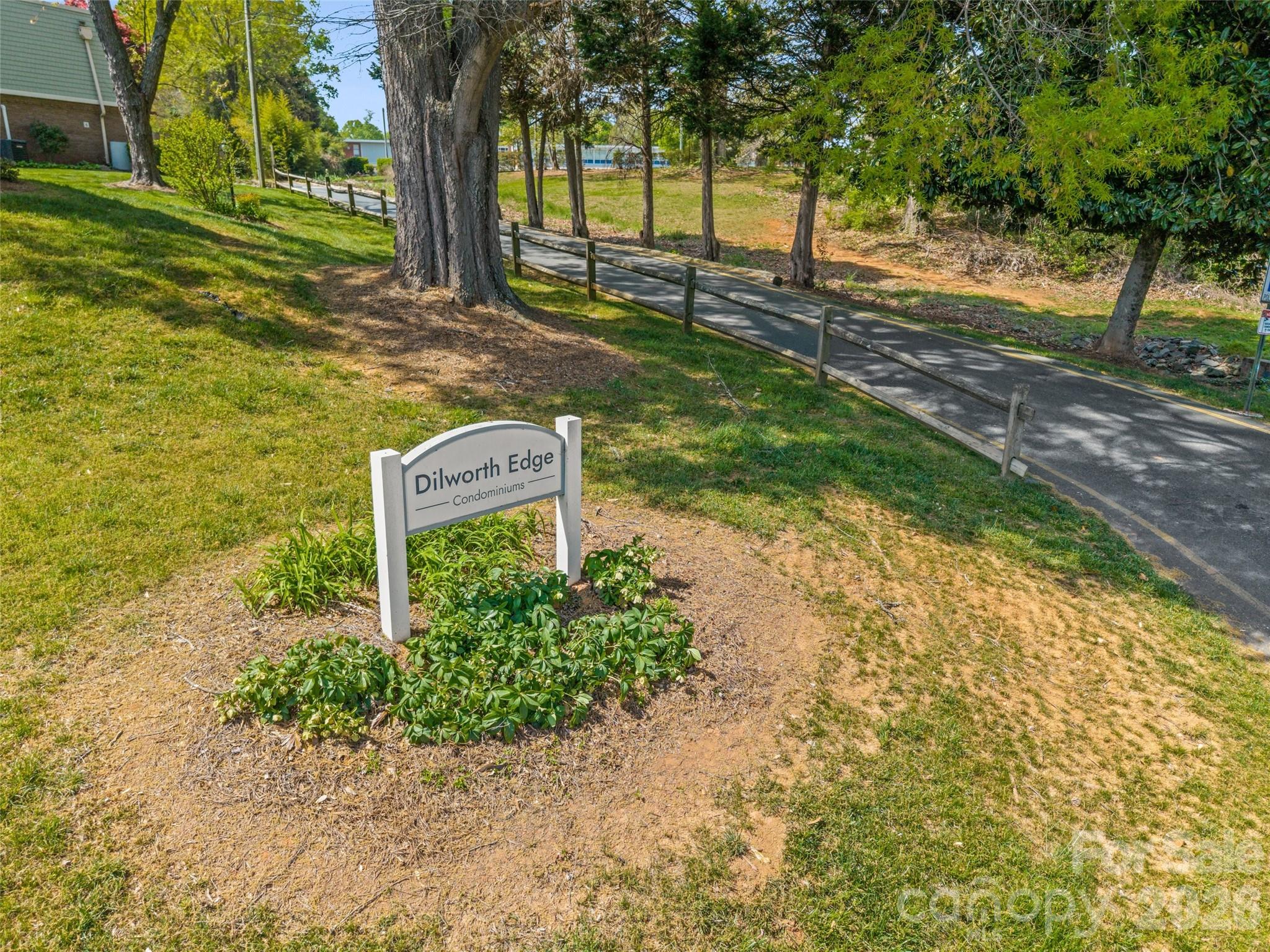 2636 Park Road Charlotte NC 28209