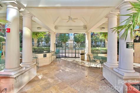 300 W 5th Street W Charlotte NC 28202