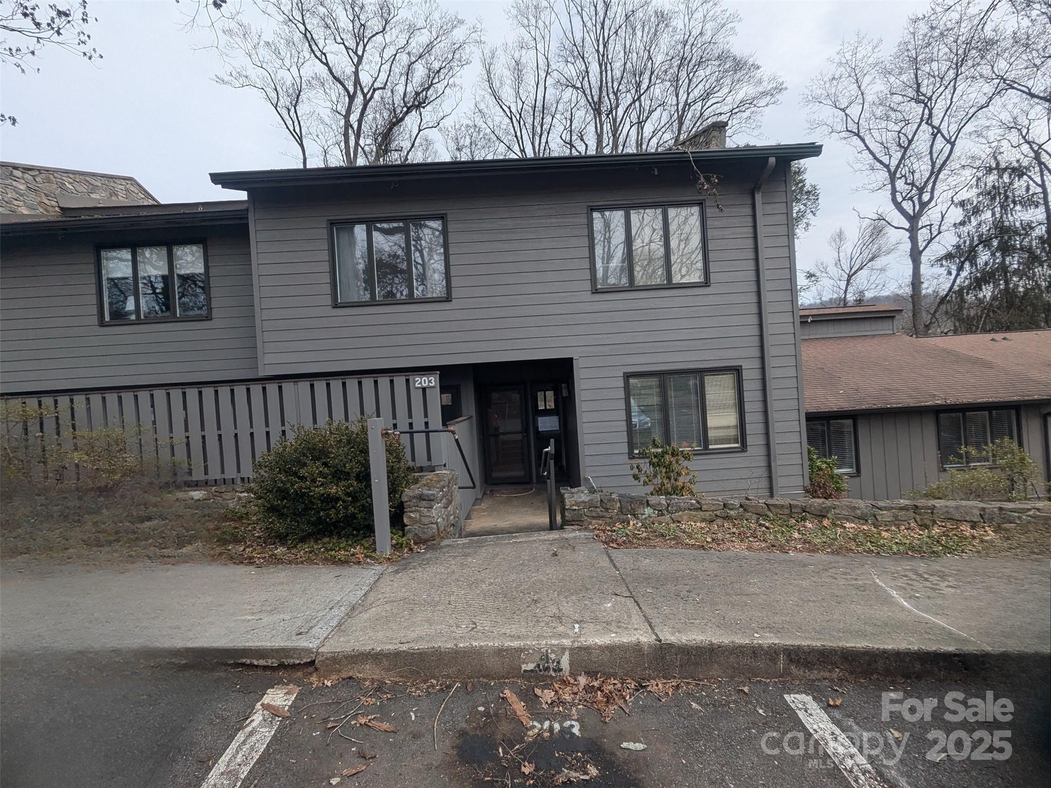 203 Crowfields Drive Asheville NC 28803