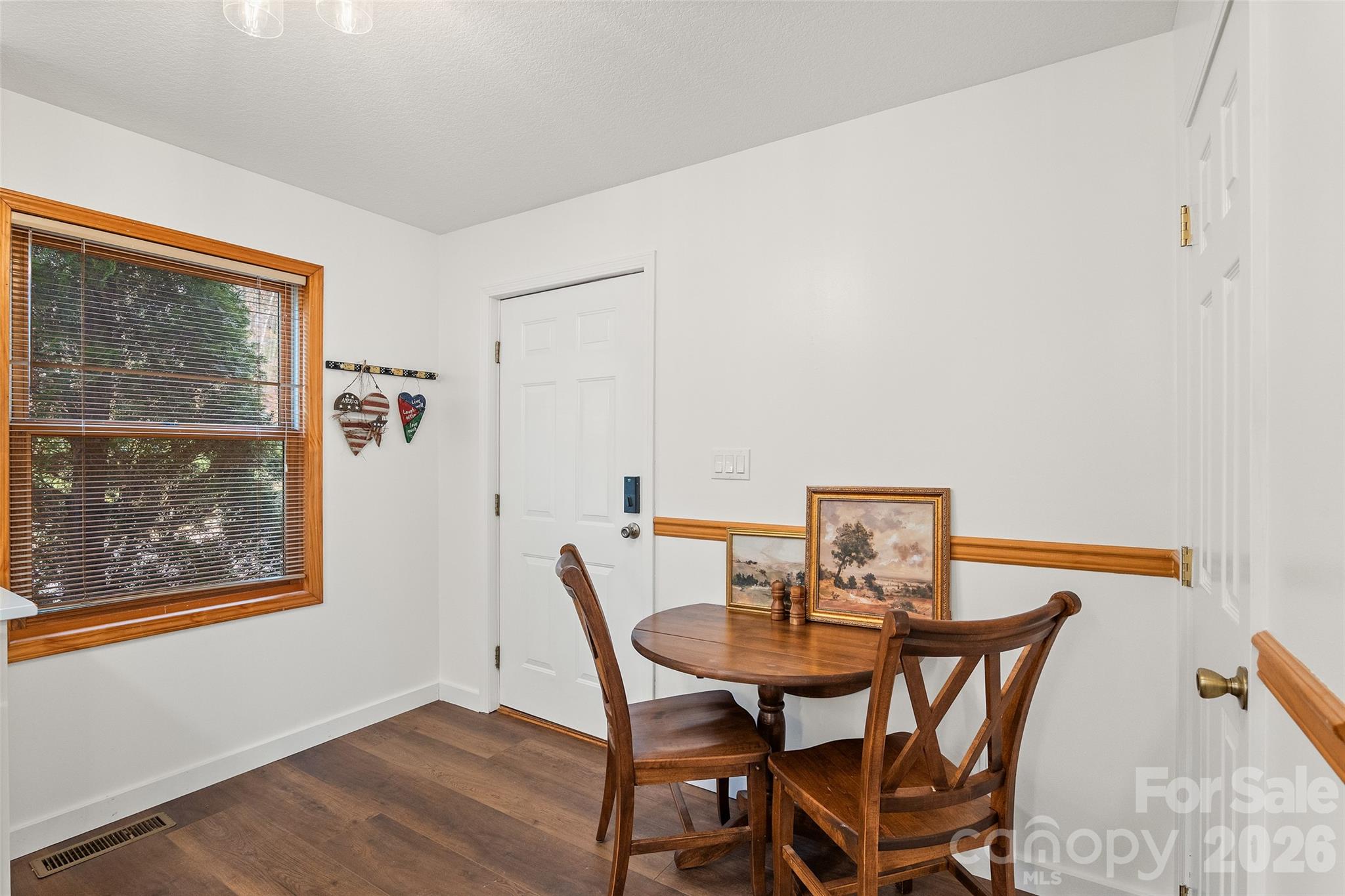 11014 Nc 80 Highway S Burnsville NC 28714
