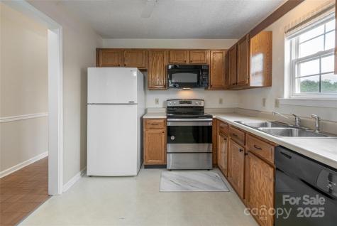 4805 Breakers Lane Asheville NC 28806