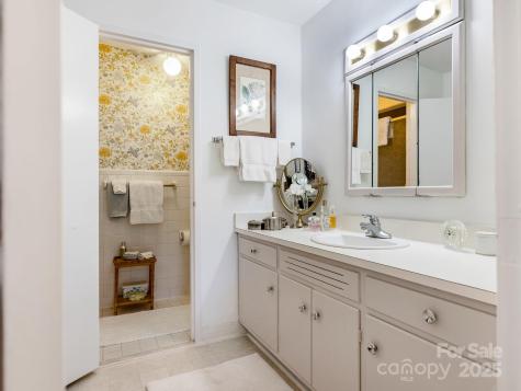 1300 Queens Road Charlotte NC 28207