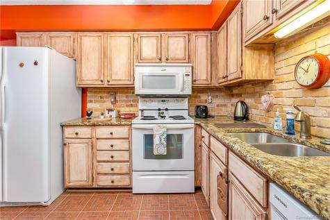 8311 Meadow Lakes Drive Charlotte NC 28210