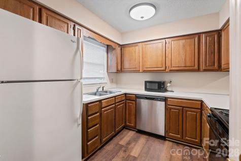 239 13th Avenue Place NW Hickory NC 28601